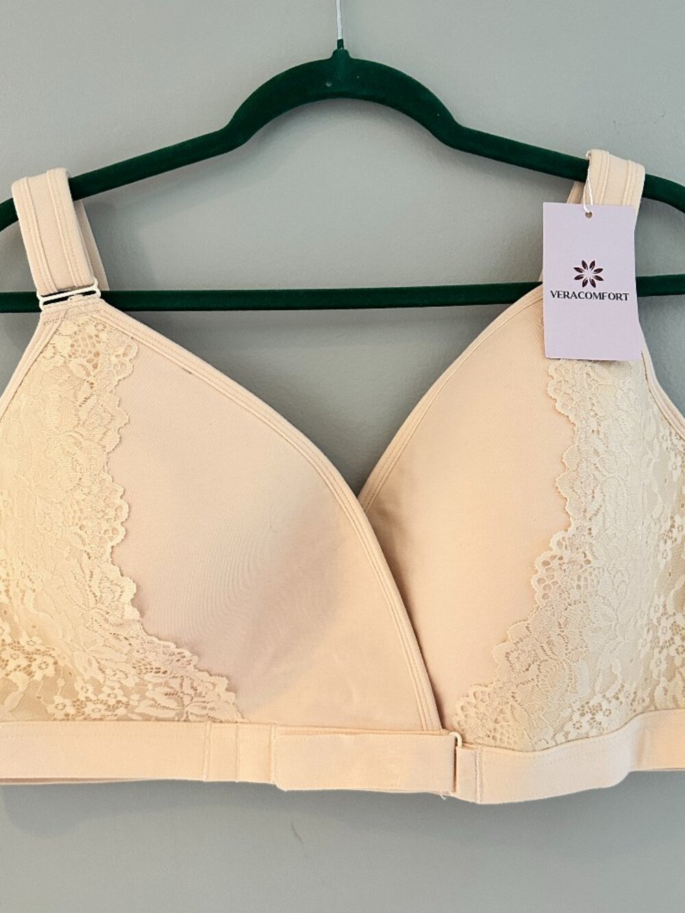 VeraComfort Bra NWT 5XL Beige Wireless Lace Detail Full Coverage Comfort